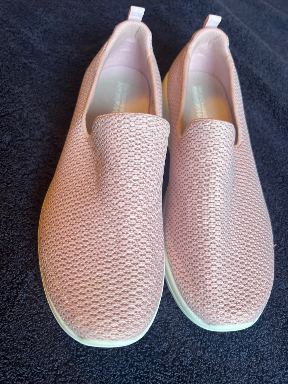 Skechers Women's Light Pink Slip-On GOwalk Max Sneakers size 10 - Picture 10 of 13